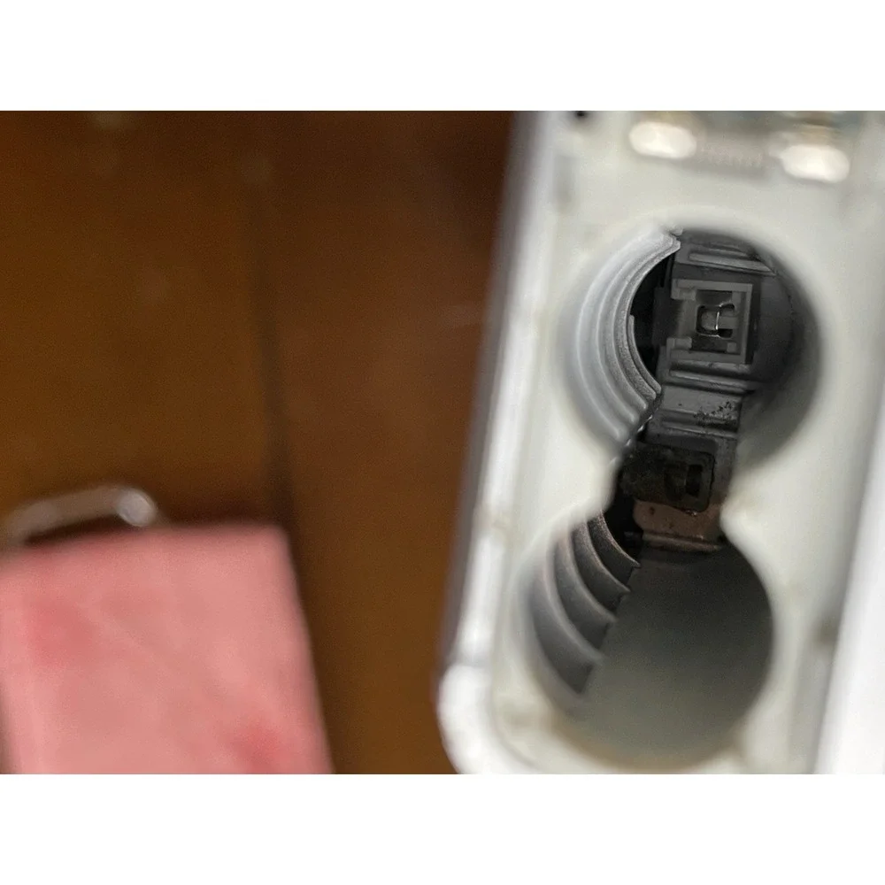 Polaroid camera intermittently